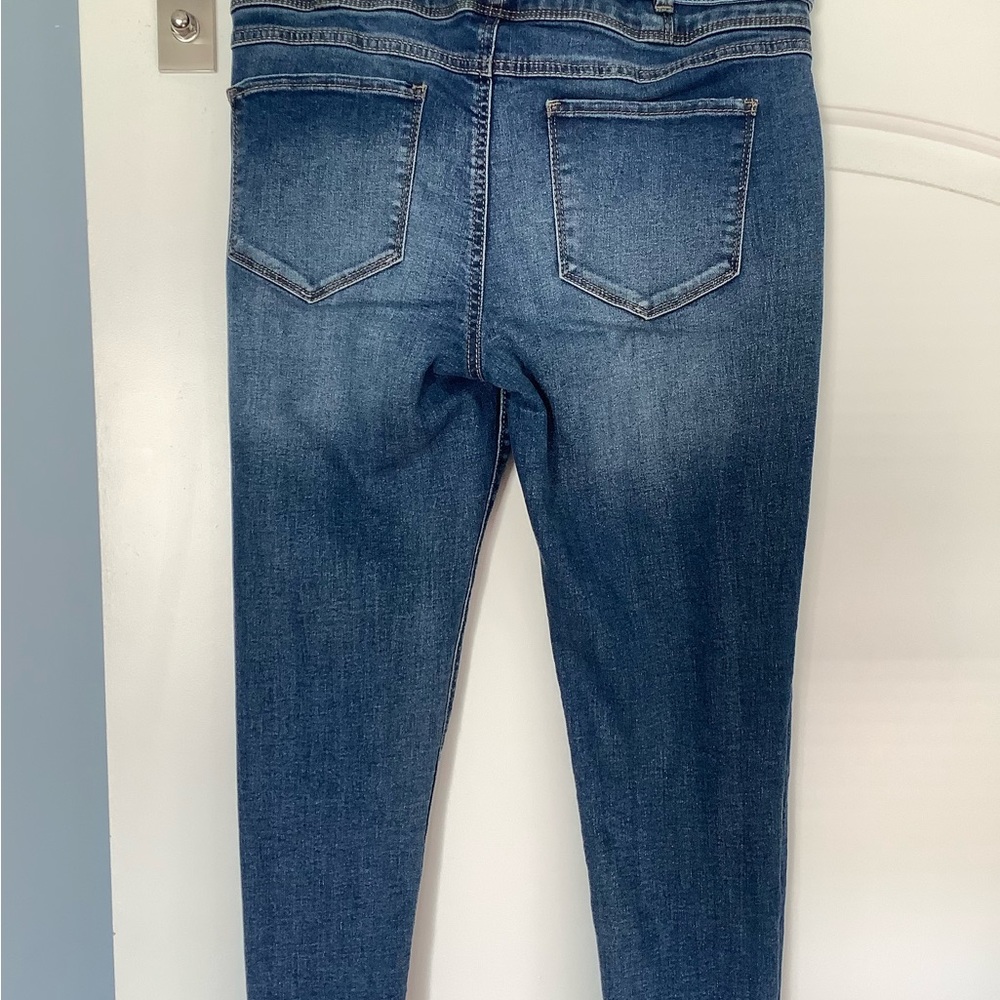 Jeans - Picture 2 of 5